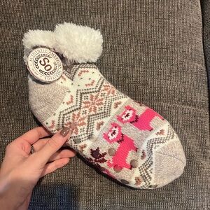 Kohl's SO Brown and Cream Patterned Slippers